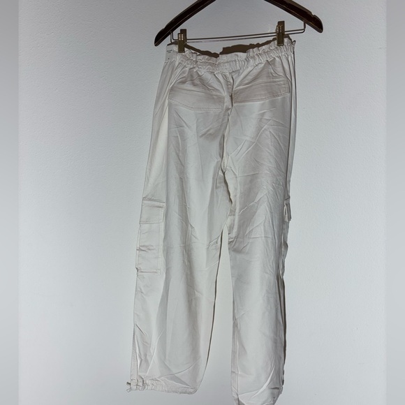 Abercrombie & Fitch Cargo Pant NWT Size Medium Short - Picture 2 of 4